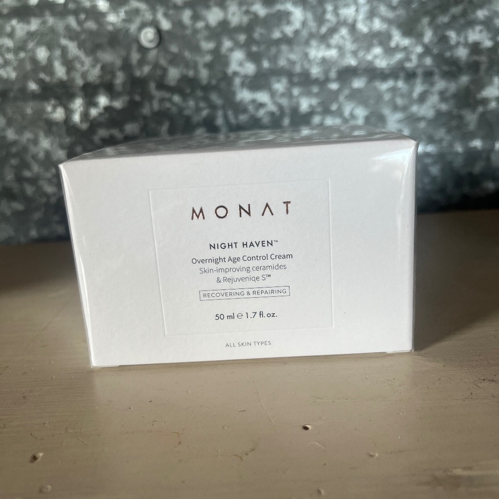 Monat night haven